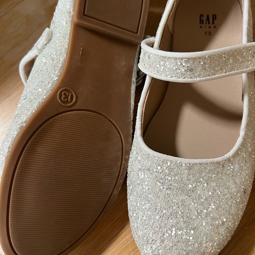 GAP Kids Sparkle Mary Jane’s